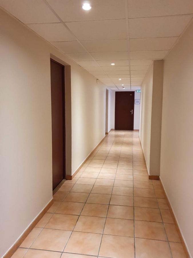 קרקסון Joli Appartement T2 Dans Residence Avec Piscine, Hammam Et Parking Gratuits מראה חיצוני תמונה